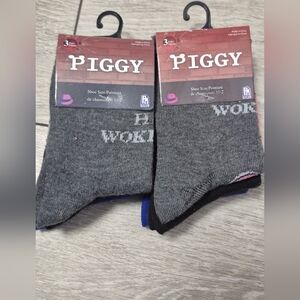 2 New PIGGY Kids 4pairs Crew Socks. Shoe Size 11-2. Total Of 8 Pairs.